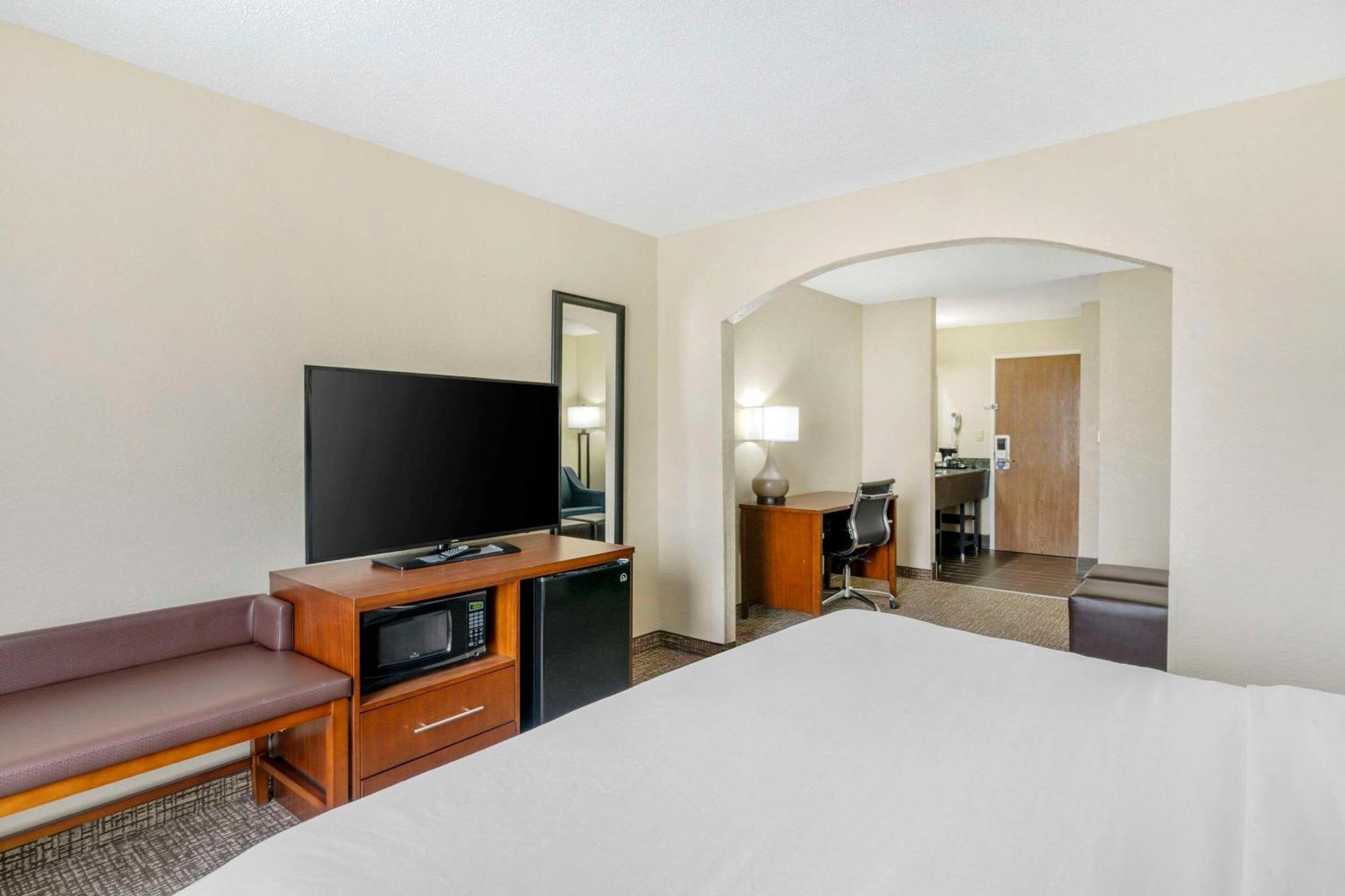 Comfort Inn & Suites La Grange Екстериор снимка
