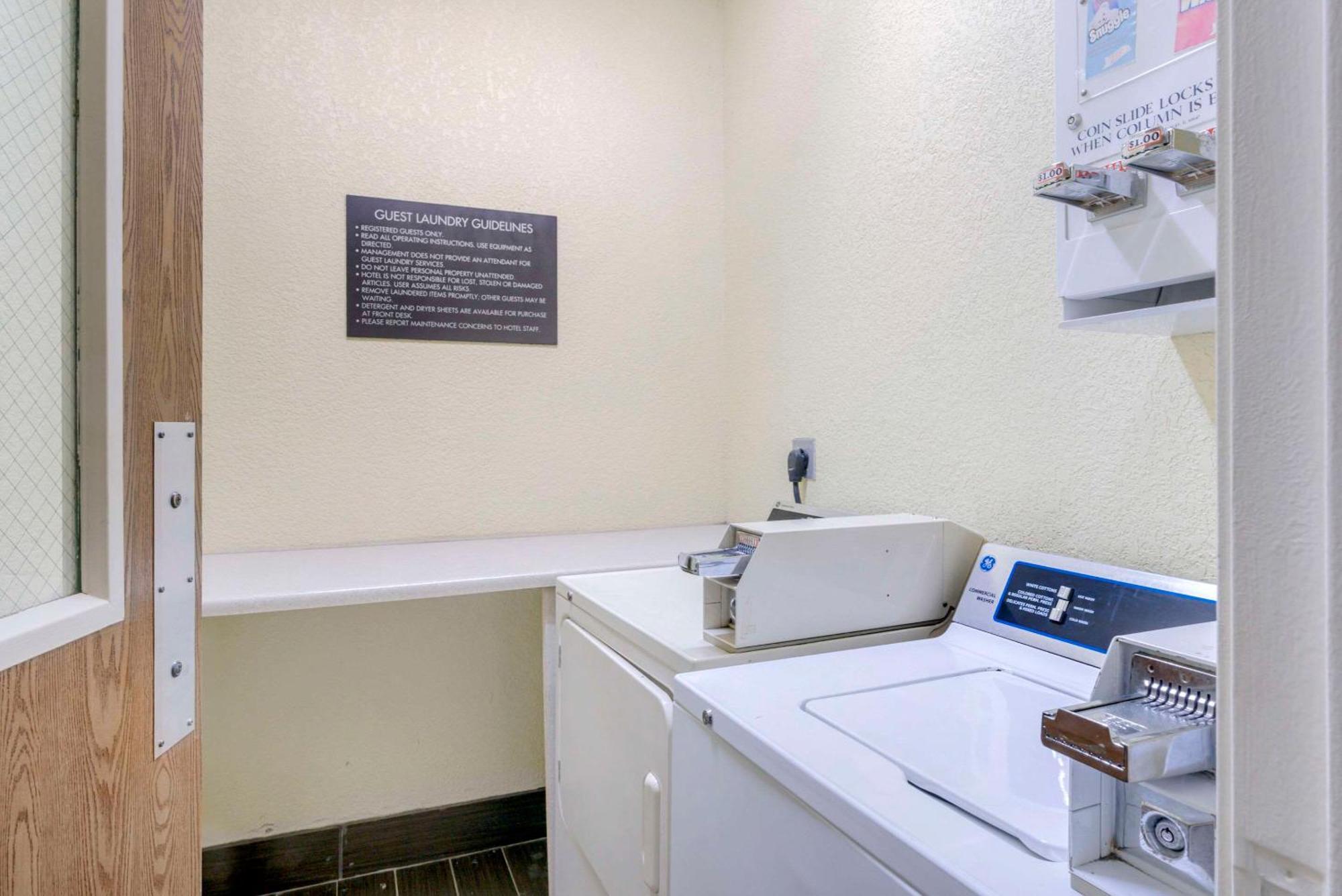 Comfort Inn & Suites La Grange Екстериор снимка