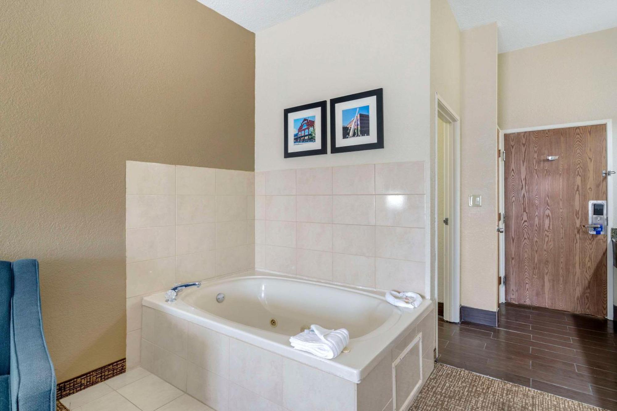 Comfort Inn & Suites La Grange Екстериор снимка